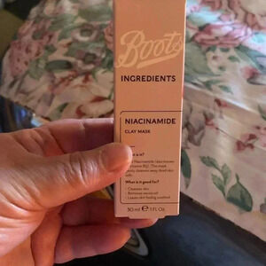 Boots Clay Face Make